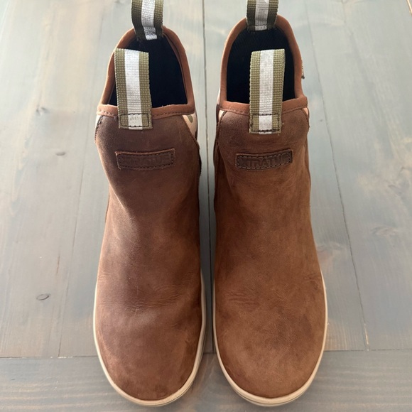 XtraTuf Leather Ankle Deck Boots Size 7.5 - Picture 4 of 11